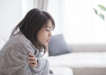 用食補與「手腳冰冷」說Bye bye！營養師傳授超簡單3招讓身體回暖