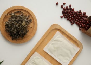 足貼有哪些功效？為什麼能去濕消水腫？專業中醫完整分析給你聽！