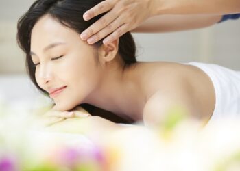 消水腫穴道大全！臉部、腿部、全身性腫脹一次擊退