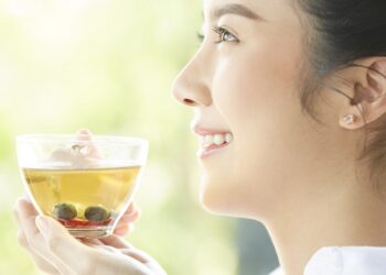 白鶴靈芝功效｜增強免疫力、降血壓、抗過敏！但有些人千萬不能喝