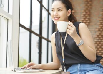 康普茶功效多，幫助排便又能美容，這個時間點喝最有效！