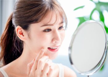 膠原蛋白好處有哪些？維持皮膚彈性、延緩老化！這4類人需特別補充