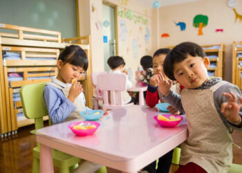 嬰幼兒、青少年便秘該怎麼辦？ 飲食、作息調整方法大不同
