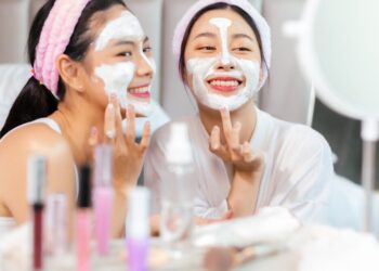 正確泥膜用法你做對了嗎？5大泥膜使用地雷，小心導致毛孔粗大、膚況變差！