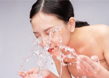 一天要洗幾次臉才好？一定要用洗面乳洗臉嗎？正確洗臉知識一次大公開